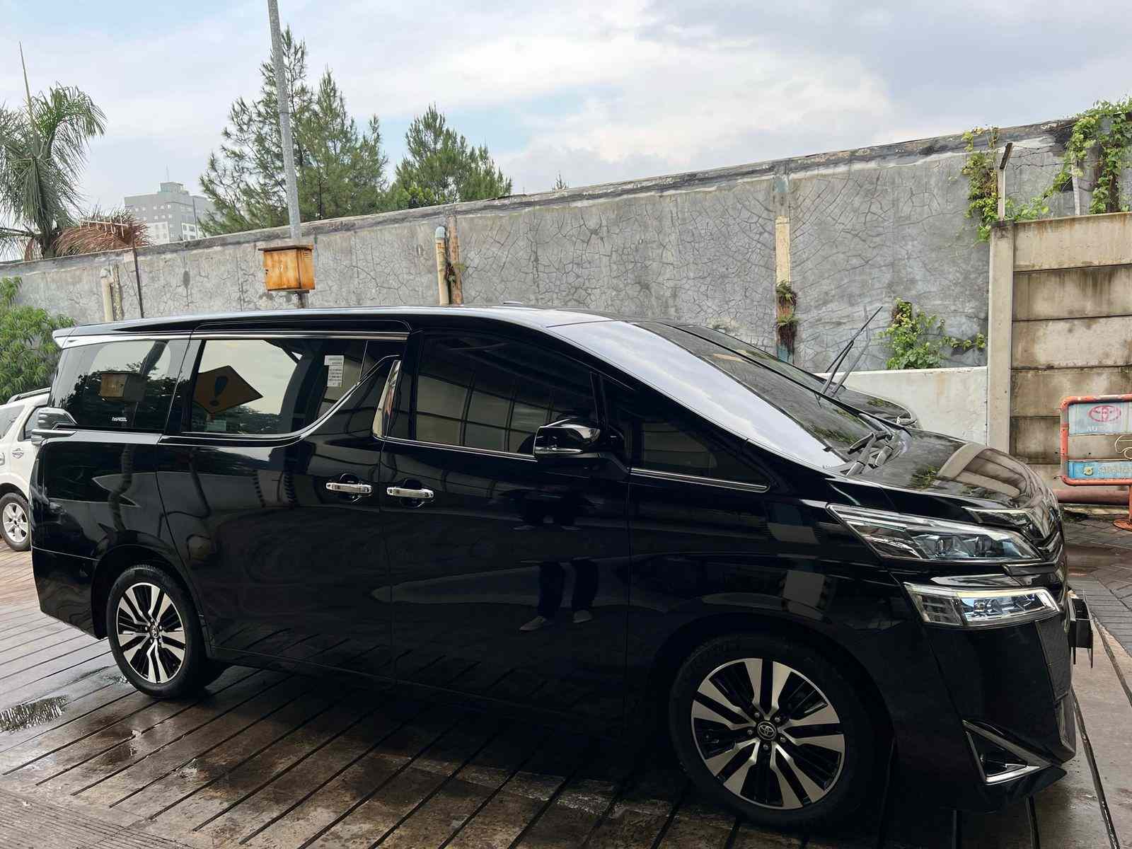 Promo Sewa Mobil Alphard Di Cirebon